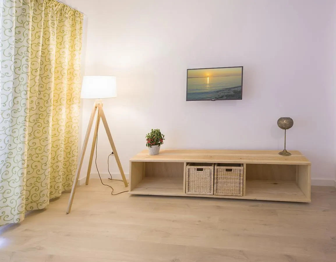 Apartamentos Cana Rita 샌안토니오 아파트